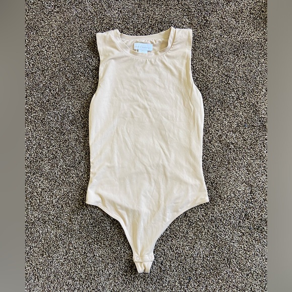 House of Harlow Bodysuit - Picture 1 of 3